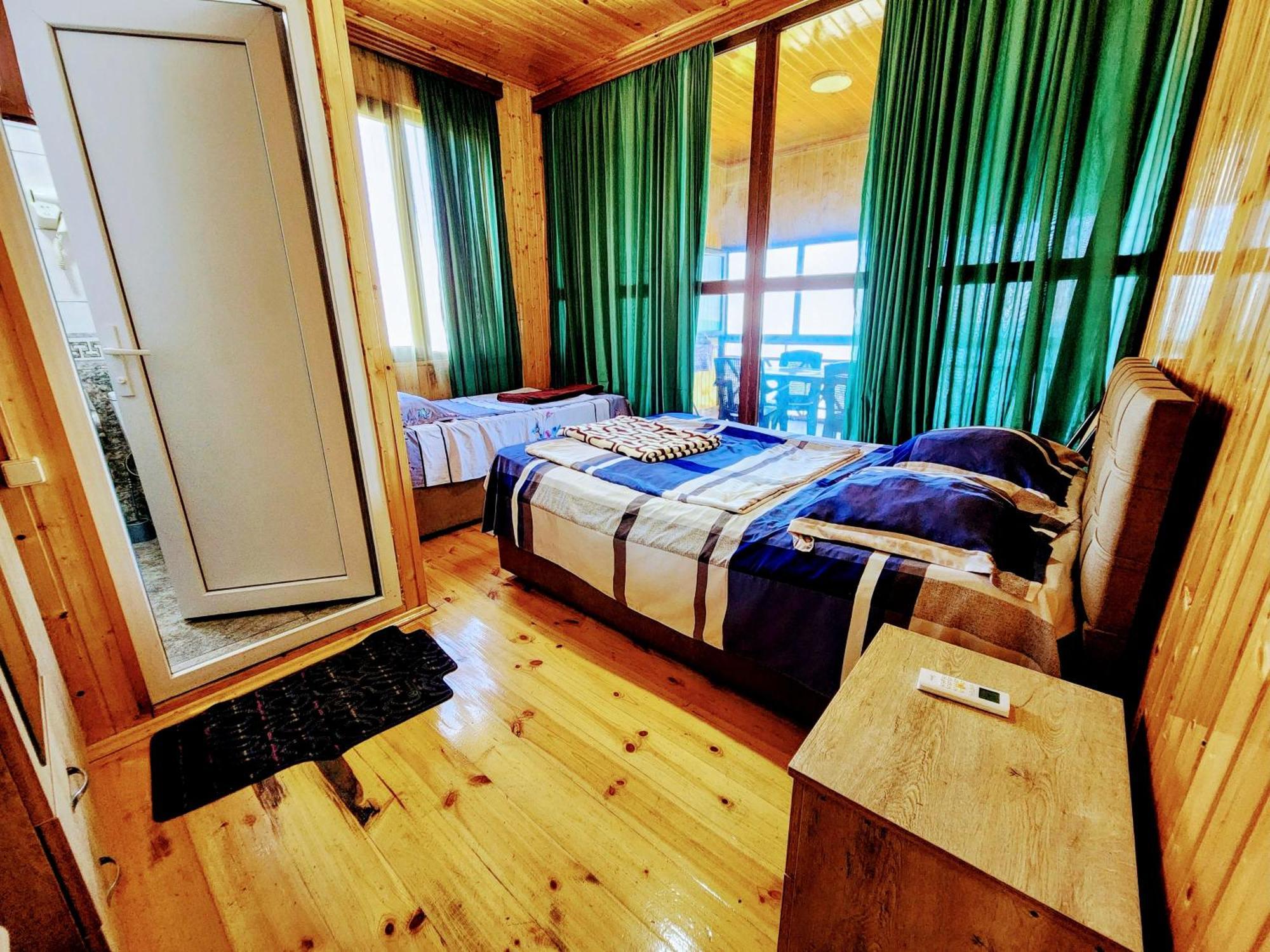 Guest House Nona 차크비 외부 사진