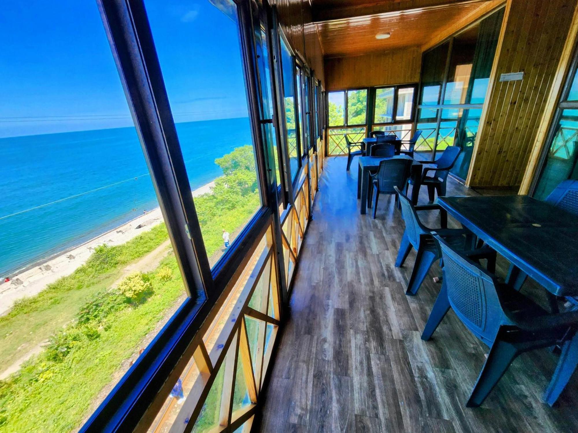 Guest House Nona 차크비 외부 사진