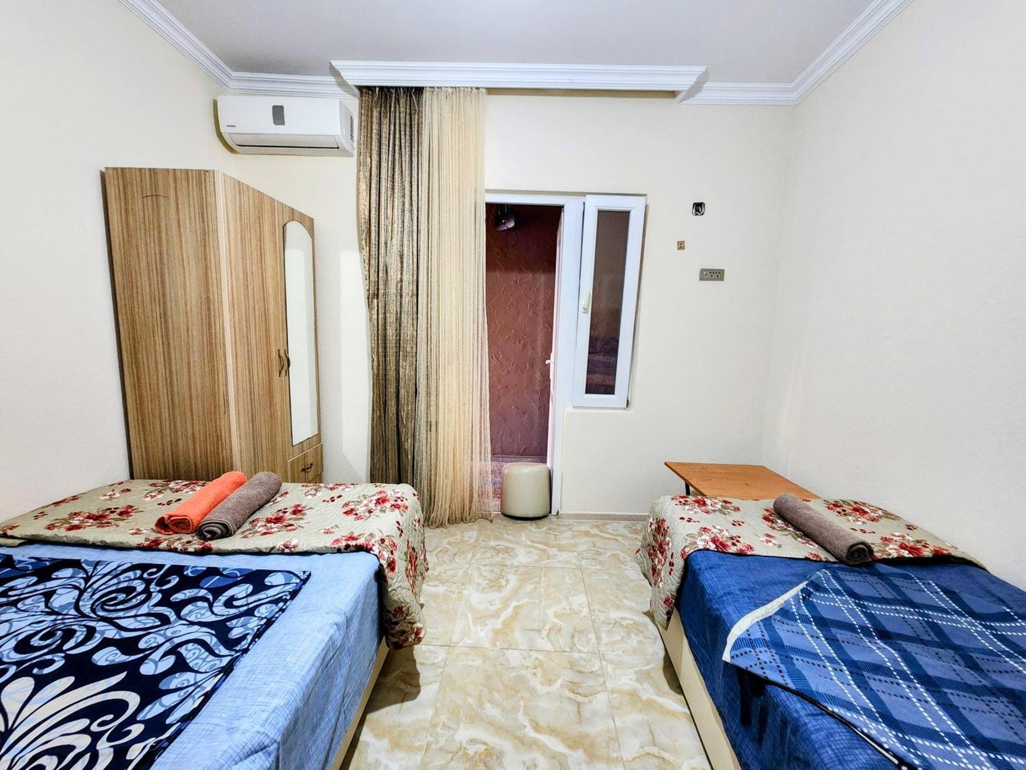 Guest House Nona 차크비 외부 사진